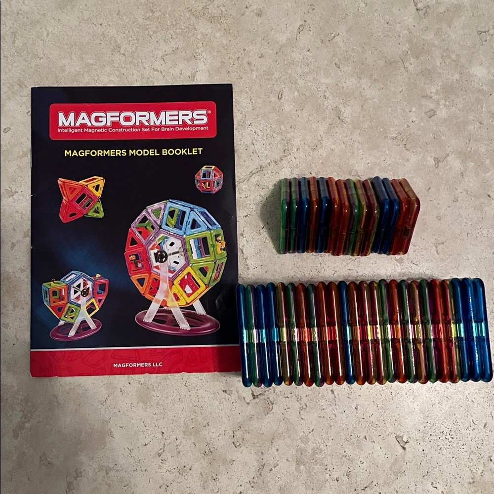 Magformers with Model book - 42 pieces